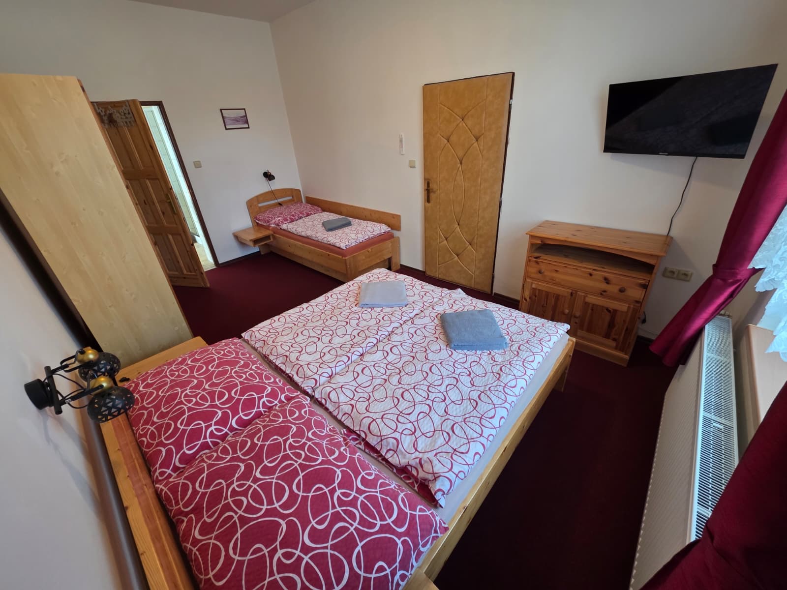 Třílůžkový apartmán (č. 2) – interiér